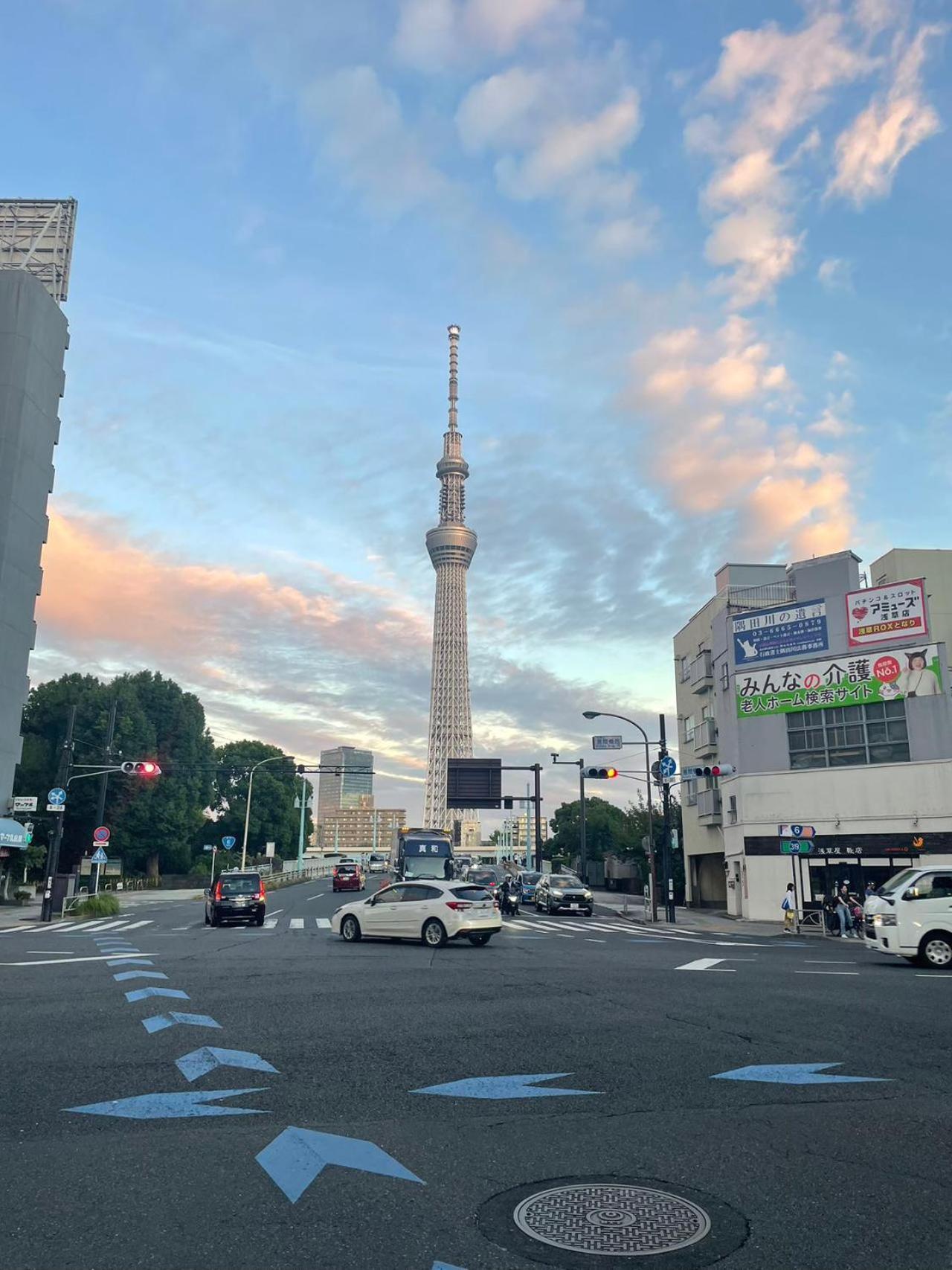 Calum Asakusa Imado Tokyoカルム浅草今戸ツインルーム新築民泊東京浅草隅田川今戸神社近くスカイツリー見えるコンビニコインランドリー近くある浅草駅まで徒歩圏内アクセス便利成田空港羽田空港銀座渋谷東京駅直通 Dış mekan fotoğraf